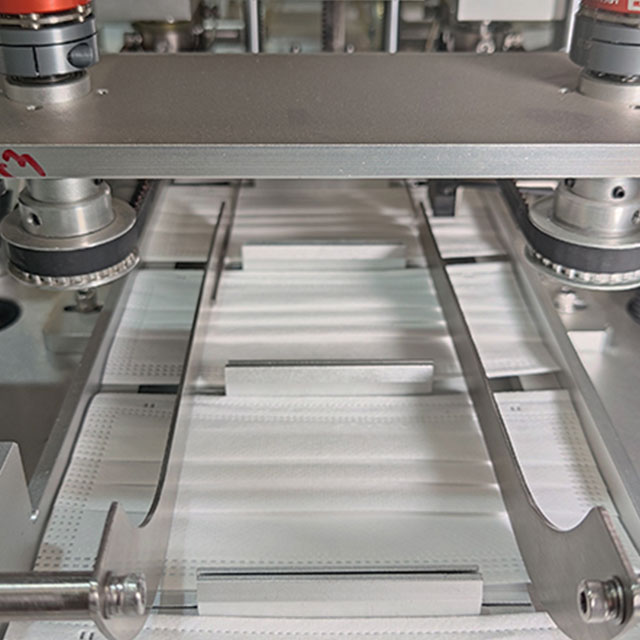 Automatische 1+1 Innenohrschleifen-Maskenmaschine